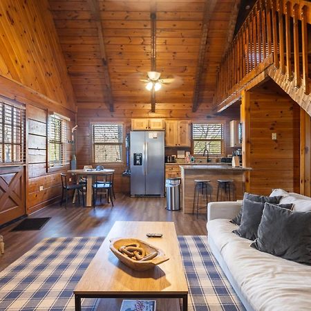 Dudley II By Avantstay Comfortable Cabin W Hot Tub Views Pigeon Forge Eksteriør bilde