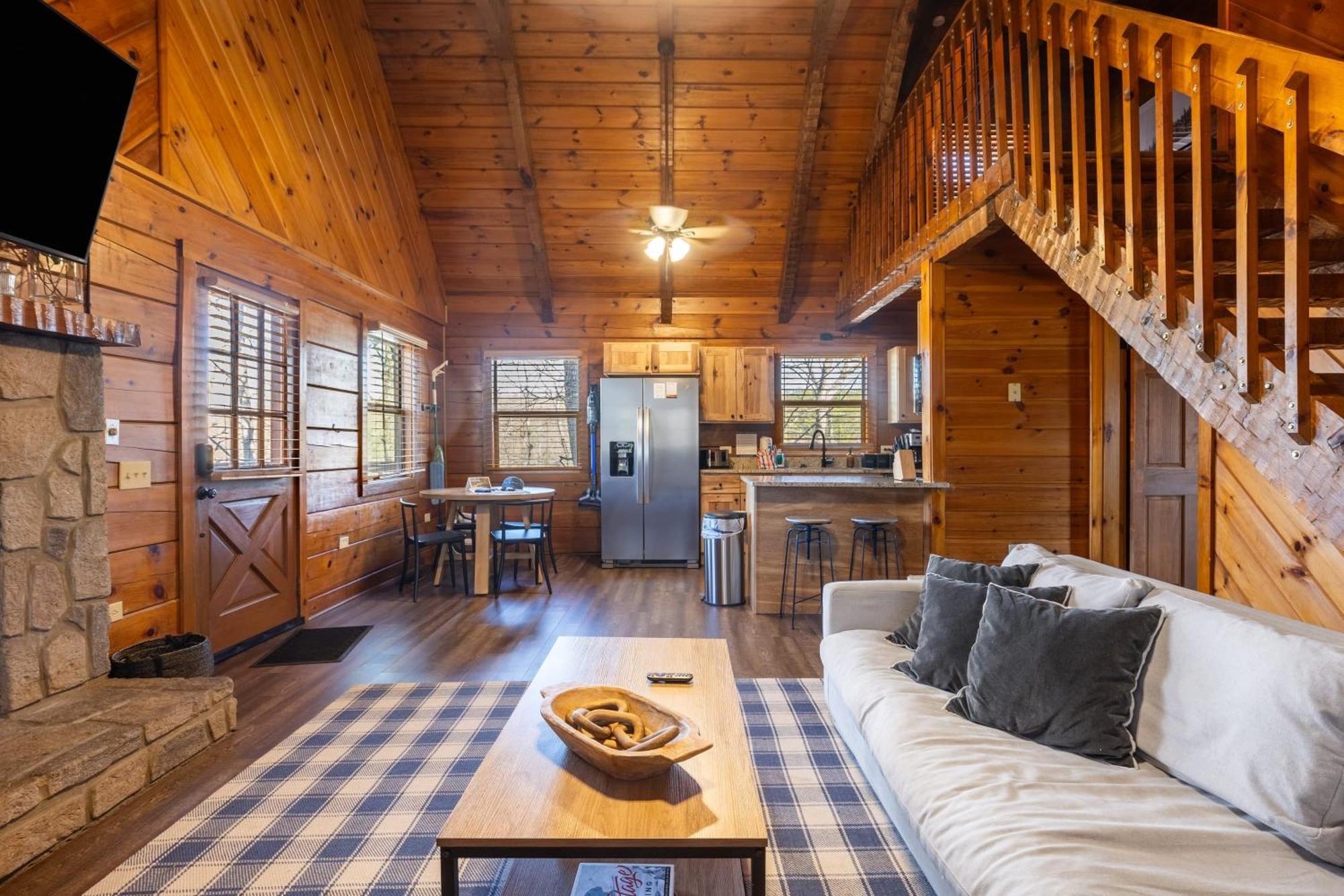Dudley II By Avantstay Comfortable Cabin W Hot Tub Views Pigeon Forge Eksteriør bilde