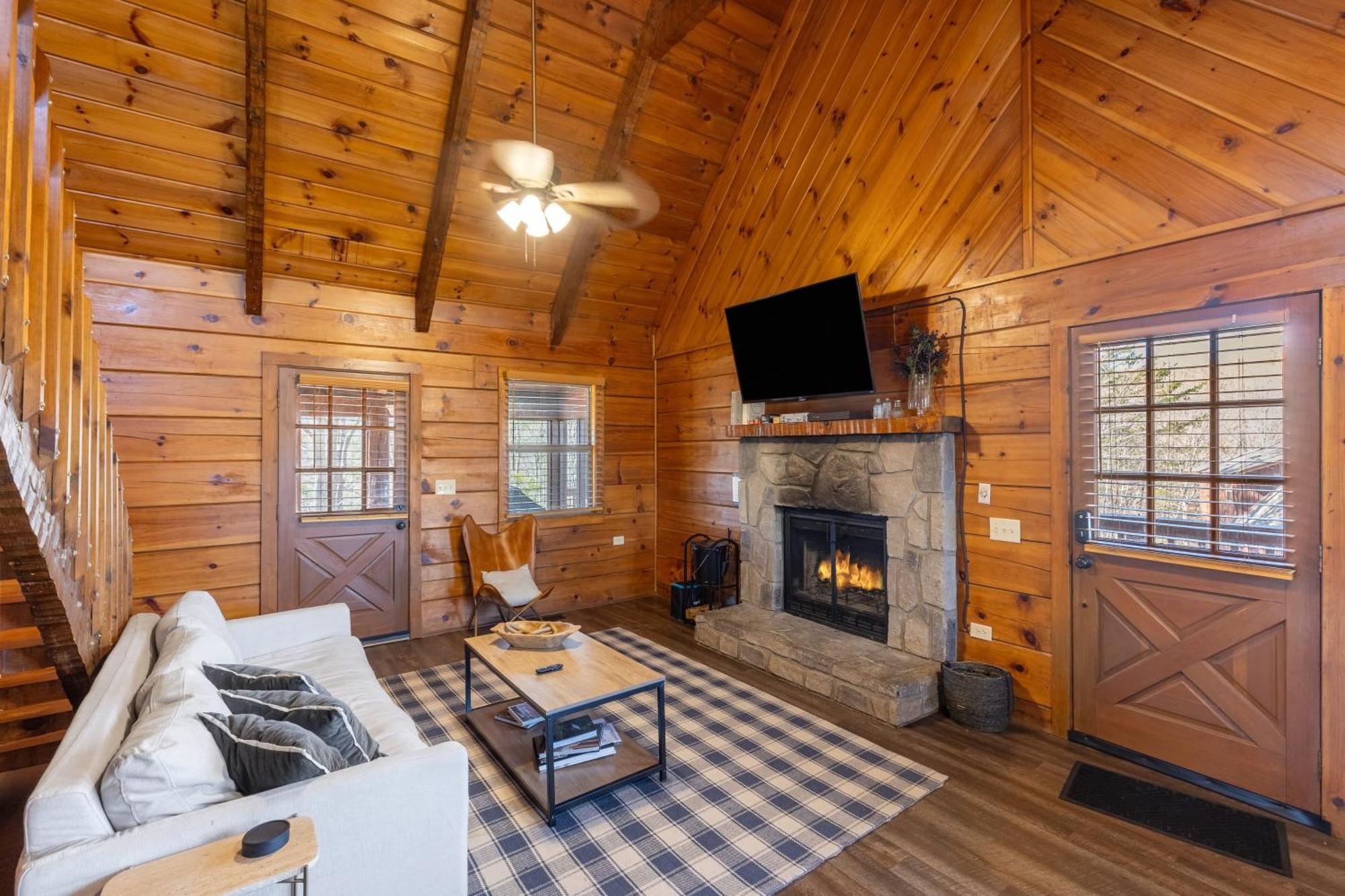 Dudley II By Avantstay Comfortable Cabin W Hot Tub Views Pigeon Forge Eksteriør bilde