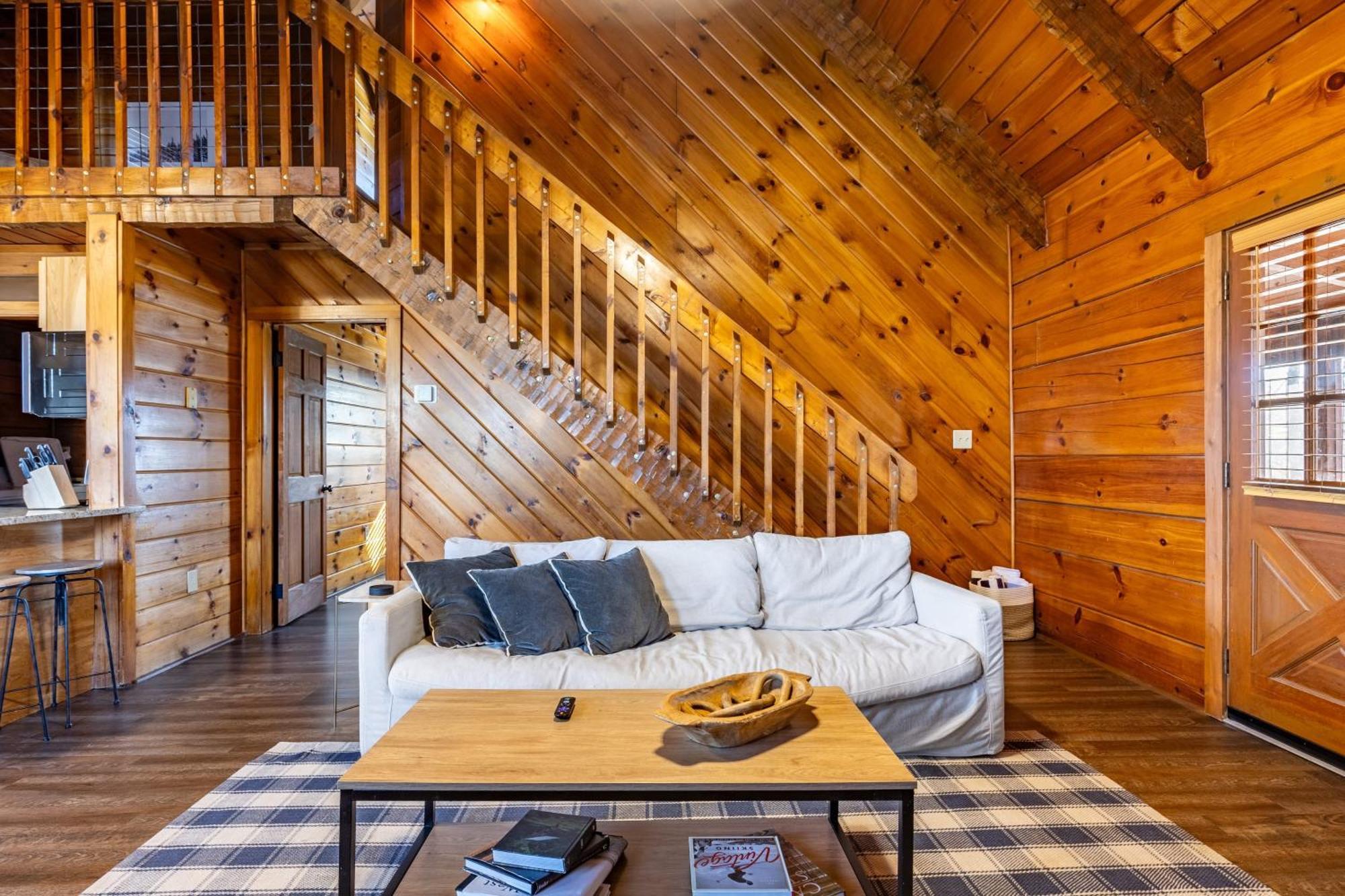 Dudley II By Avantstay Comfortable Cabin W Hot Tub Views Pigeon Forge Eksteriør bilde