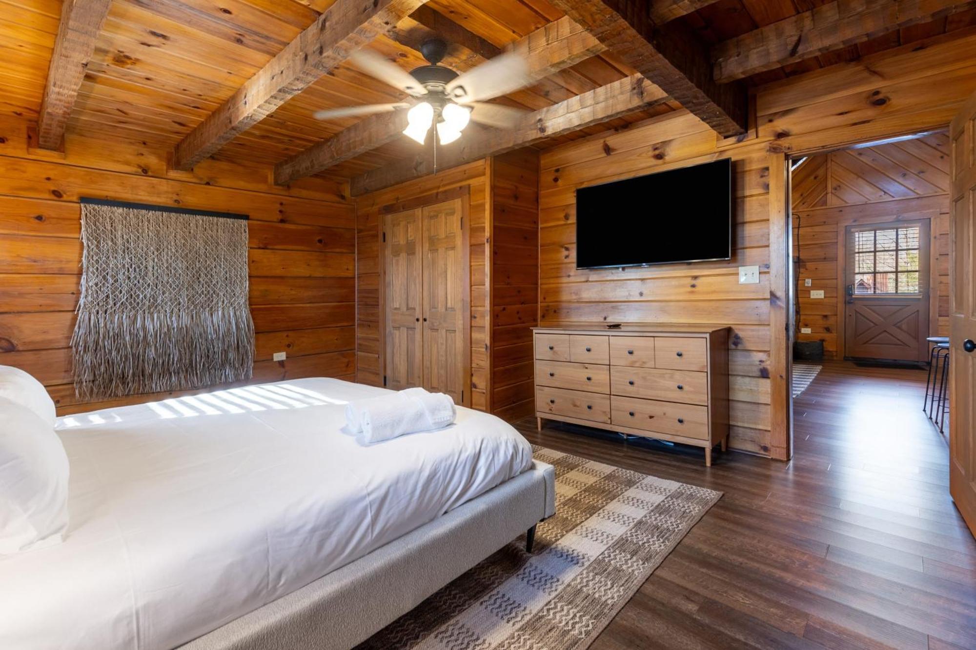 Dudley II By Avantstay Comfortable Cabin W Hot Tub Views Pigeon Forge Eksteriør bilde