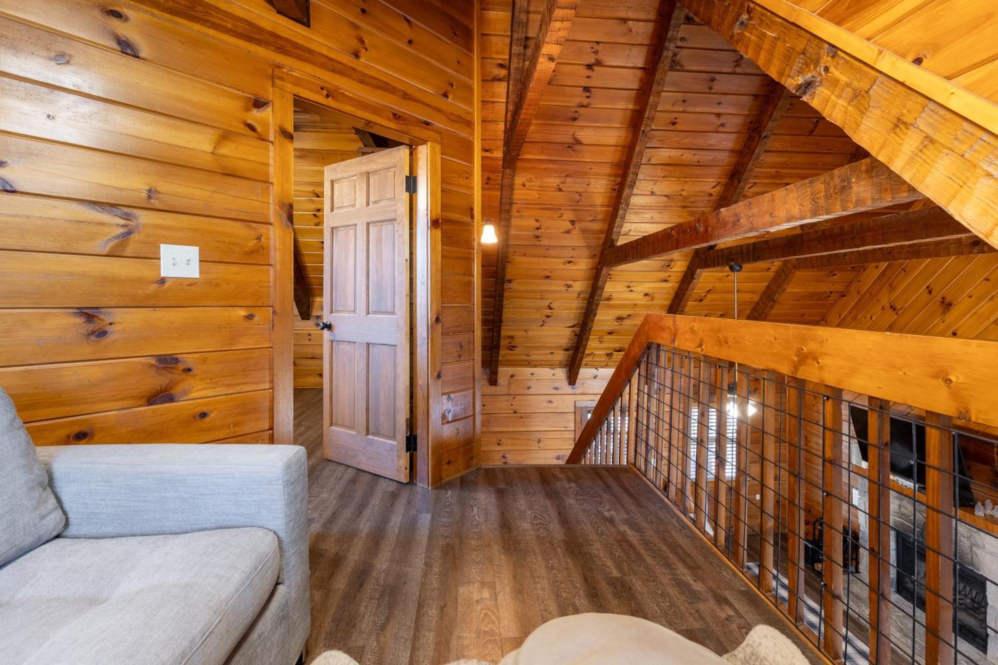 Dudley II By Avantstay Comfortable Cabin W Hot Tub Views Pigeon Forge Eksteriør bilde