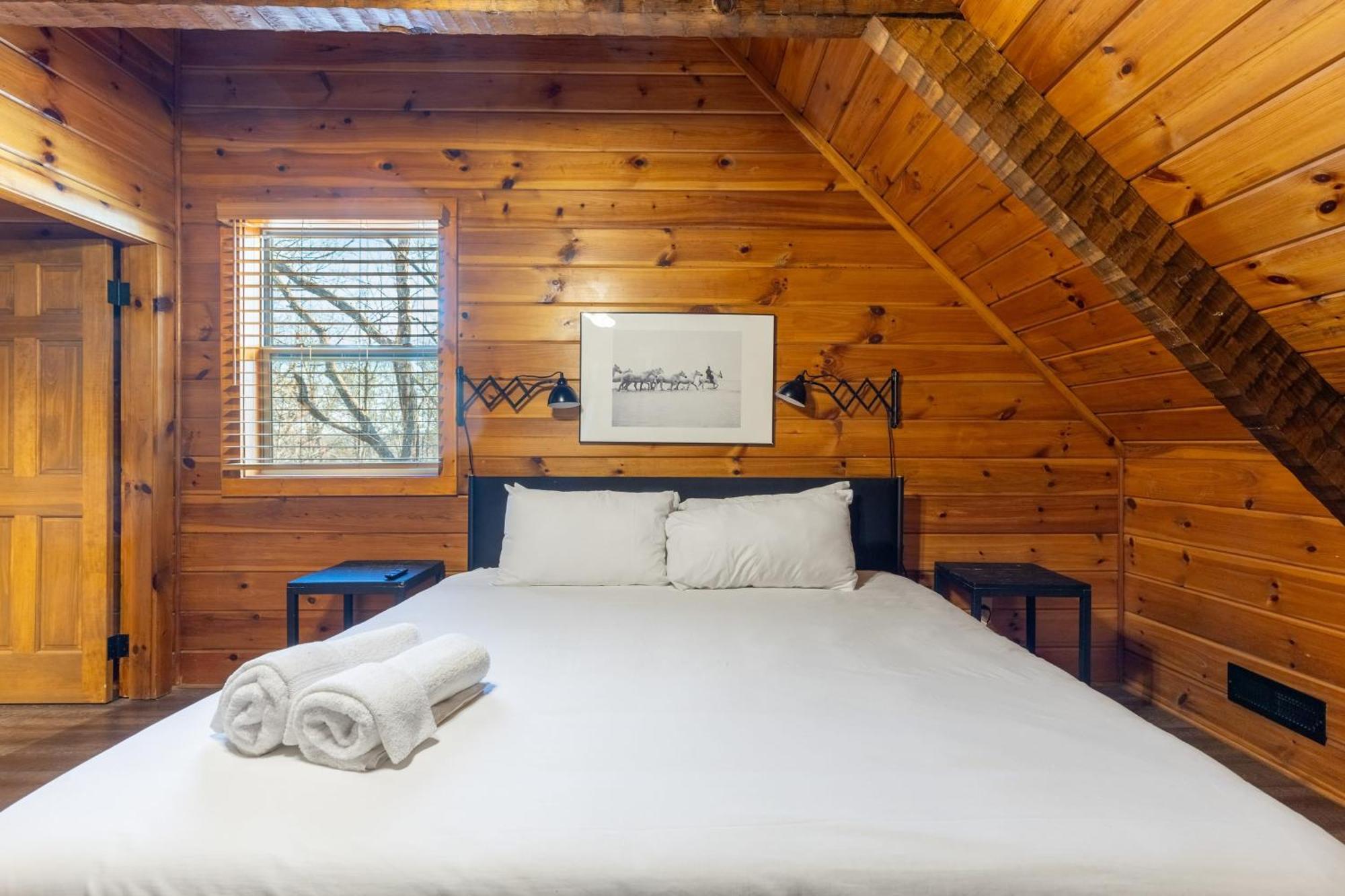 Dudley II By Avantstay Comfortable Cabin W Hot Tub Views Pigeon Forge Eksteriør bilde