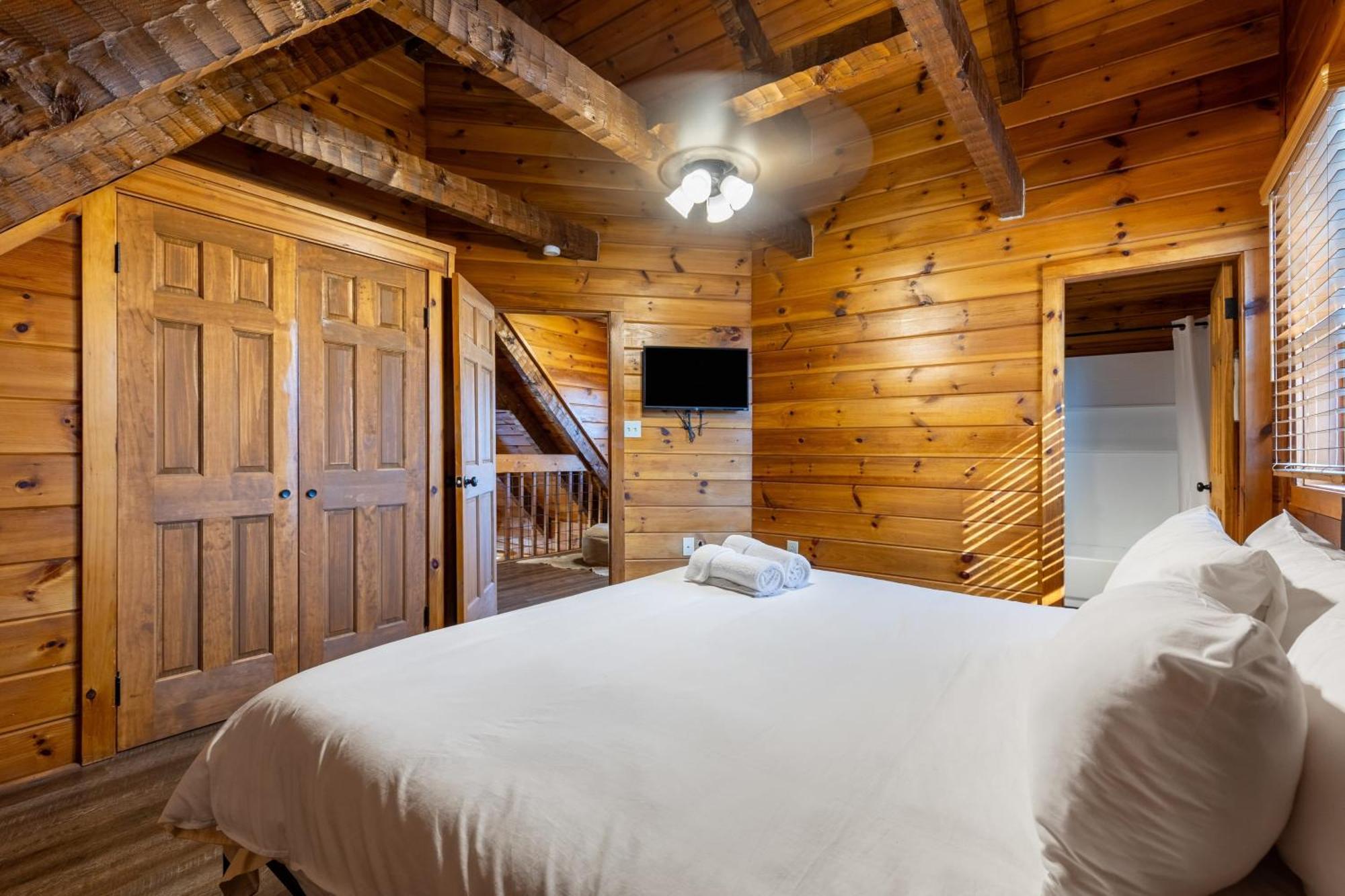 Dudley II By Avantstay Comfortable Cabin W Hot Tub Views Pigeon Forge Eksteriør bilde