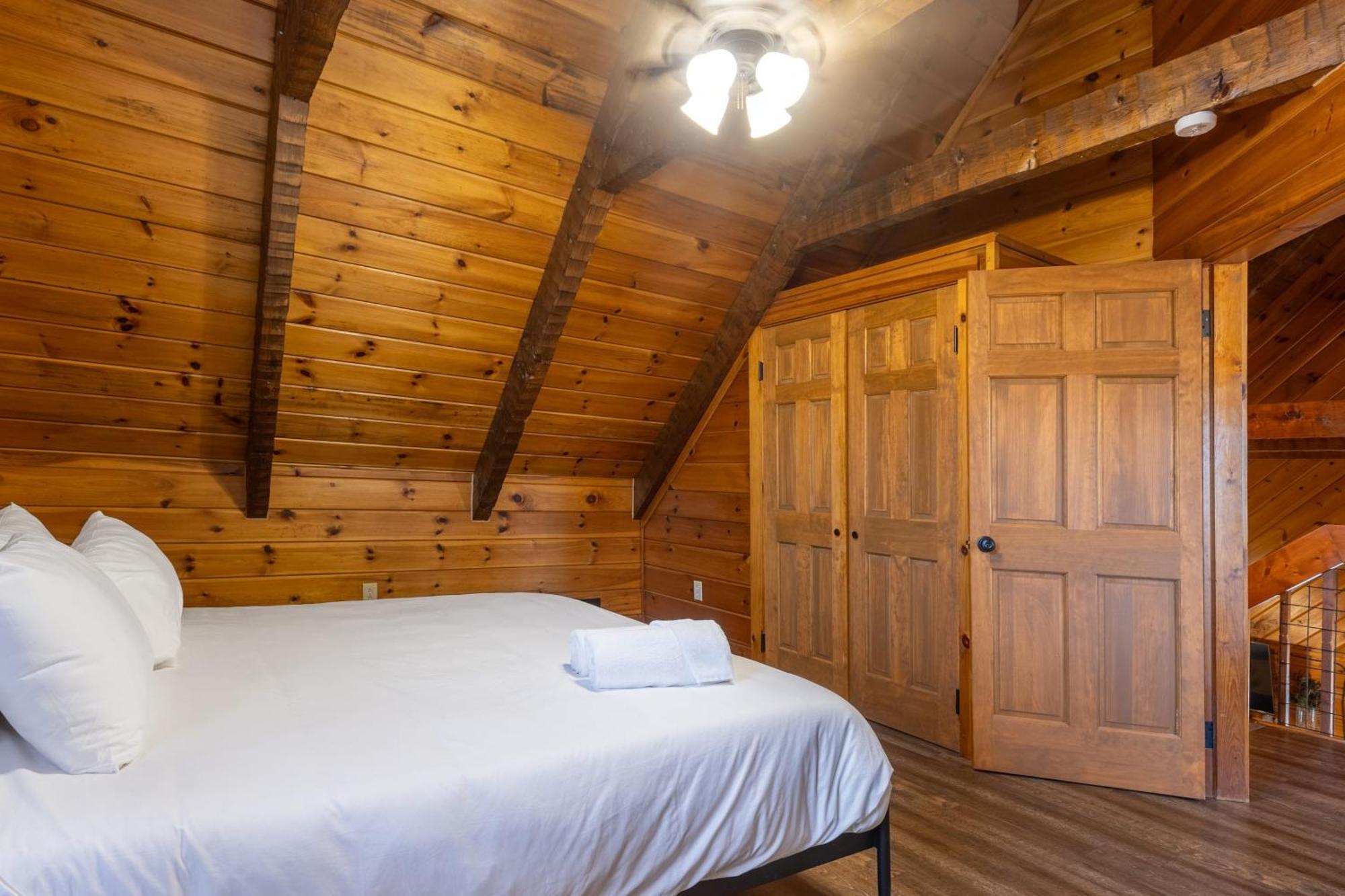 Dudley II By Avantstay Comfortable Cabin W Hot Tub Views Pigeon Forge Eksteriør bilde